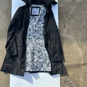 Guess Black Trench Coat with Patterned Lining